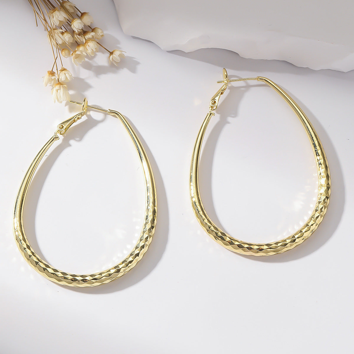 14k Gold Earrings - plated with gold Egg-shaped